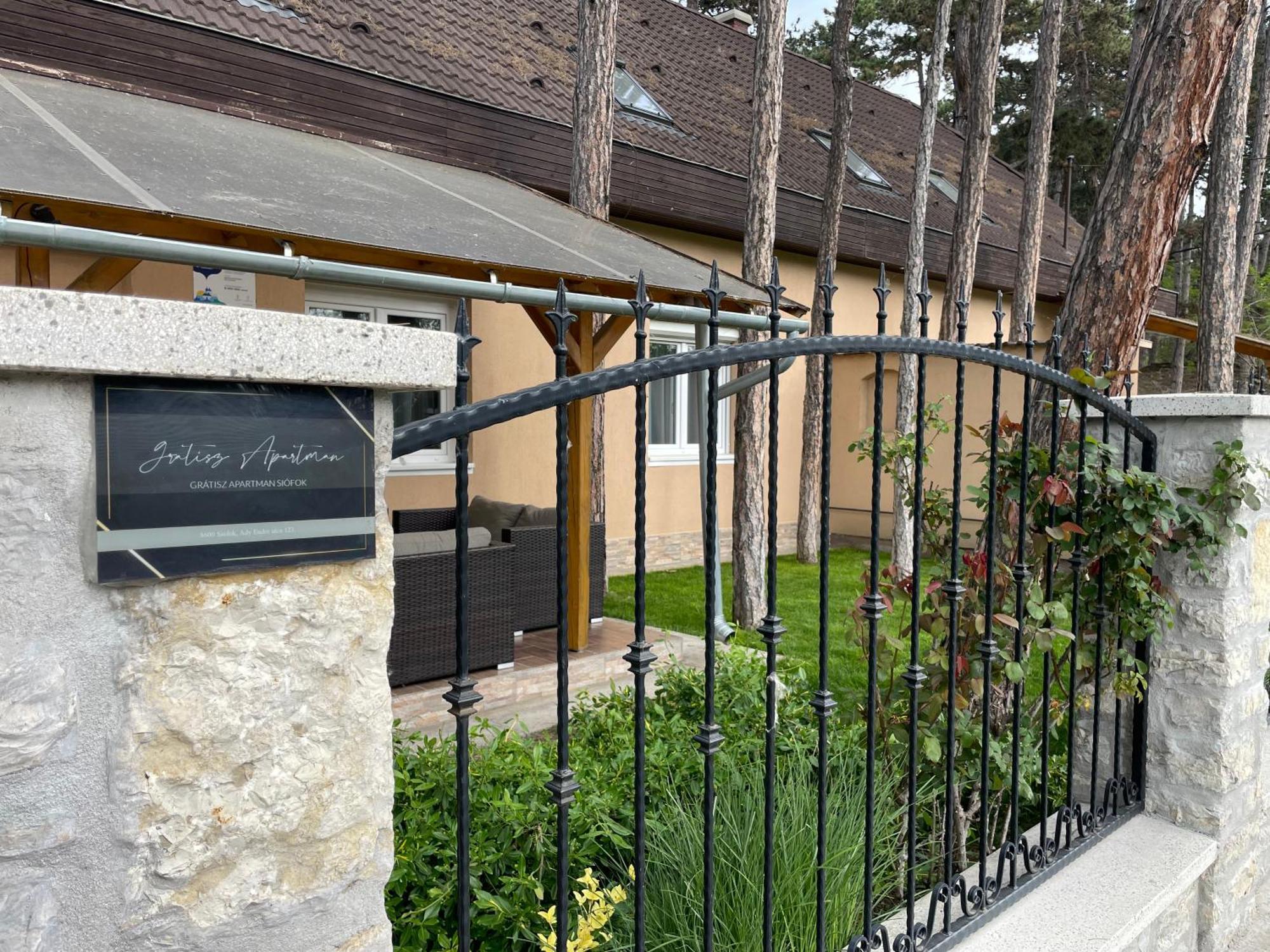 Gratisz Apartman Siofok Exterior photo